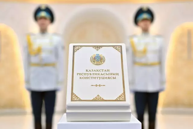 Президент қазақстандықтарды Жаңа Конституцияның күшіне енуімен құттықтады