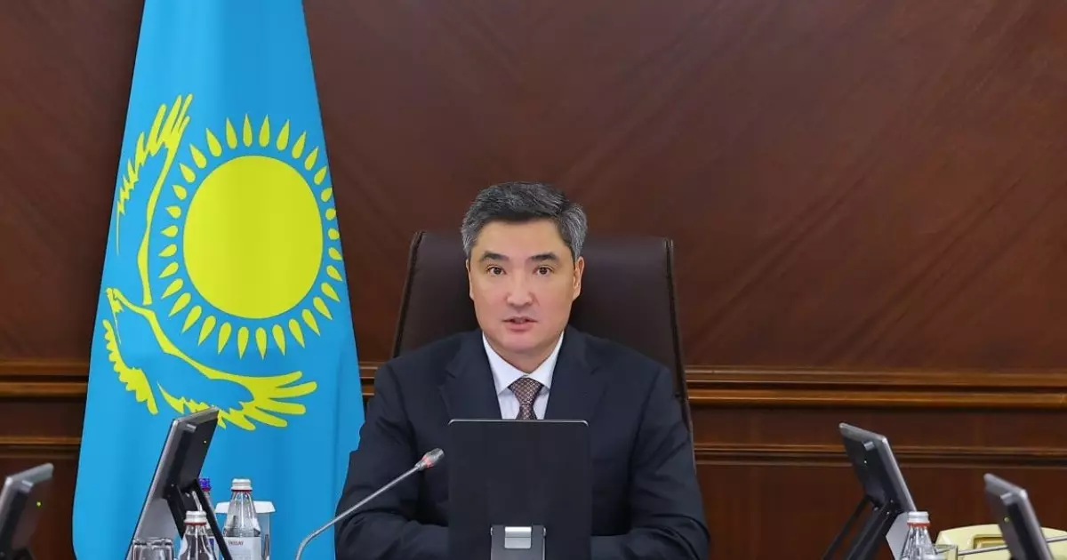  Олжас Бектенов: әрбір жауапты басшы жаңа Конституцияны жүзеге асыру үшін бар күш-жігерін жұмсайтынына сенімдімін 
