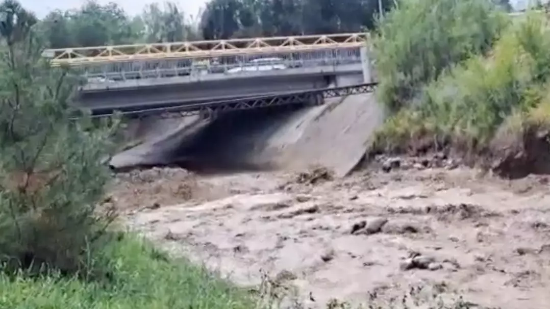  Алматыда Ақсай өзені маңындағы тұрғындар эвакуацияланып жатыр 
