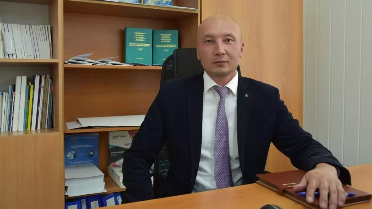  Заңгер: Жаңа Конституция жекелеген түзетулер емес, жаңа Негізгі заң 