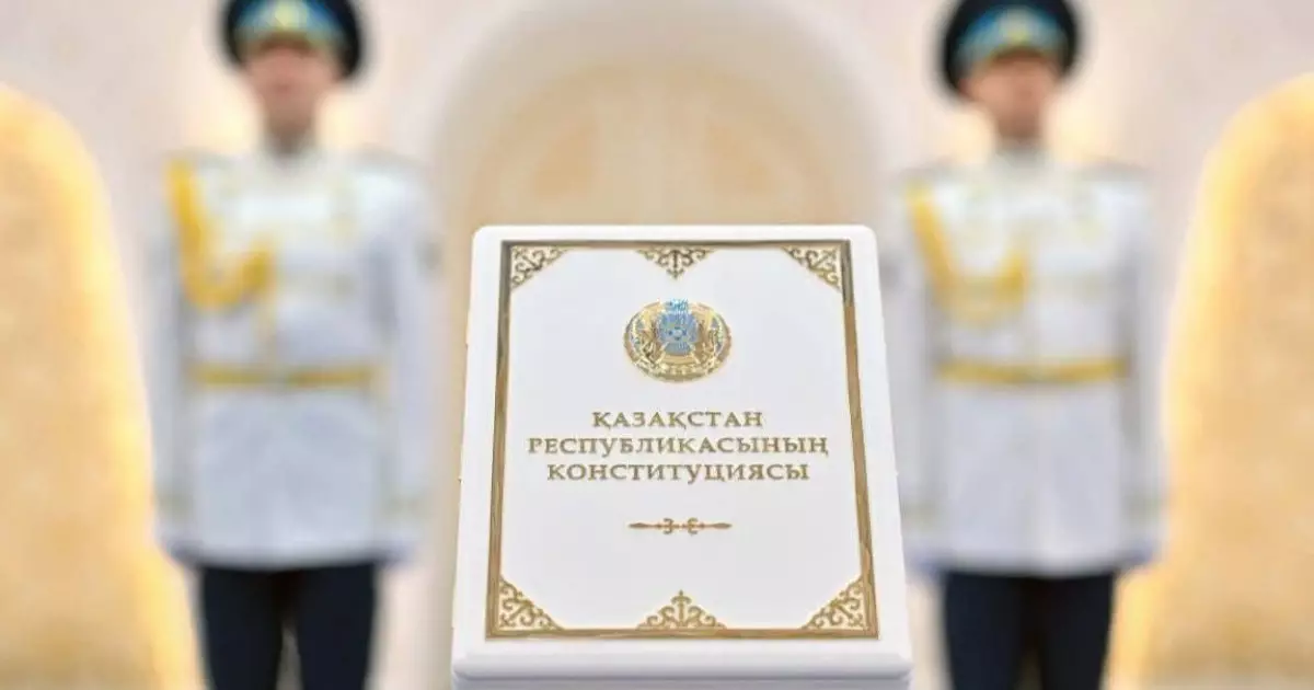  Конституция күшіне енген күні Жаңа адамдар Отырар қалашығын ЮНЕСКО-ның Дүниежүзілік мұралар тізіміне енгізу туралы өтініш жолдады 