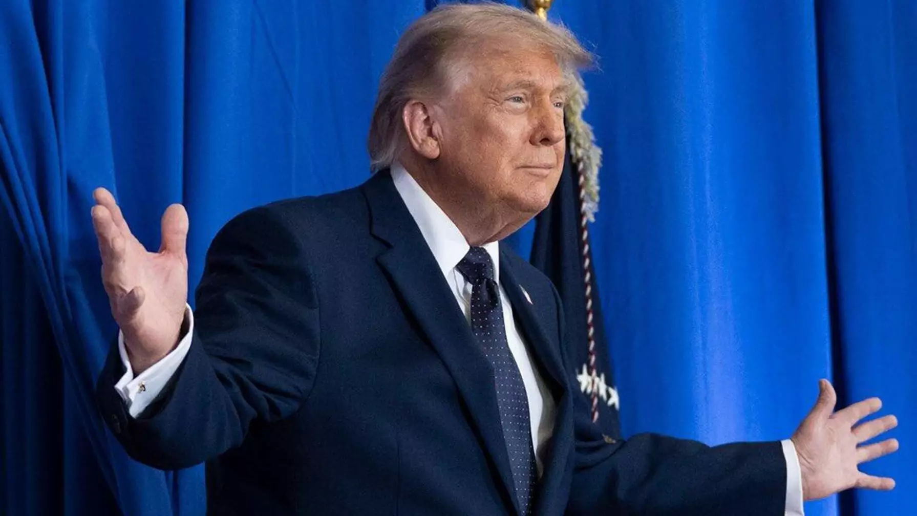 «Трамптың өткен жылғы табысы қанша?»: АҚШ Президенті ресми декларацияны жариялады