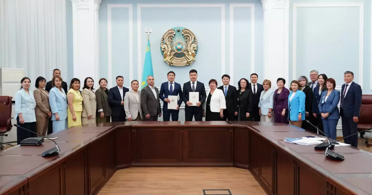  БҚО-да «Кітап оқитын ұлт» жобасын іске асыру жөніндегі меморандумға қол қойылды 
