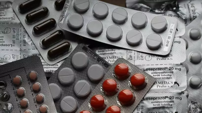 Более 25 тысяч упаковок бесплатных лекарств продали в аптеках Казахстана