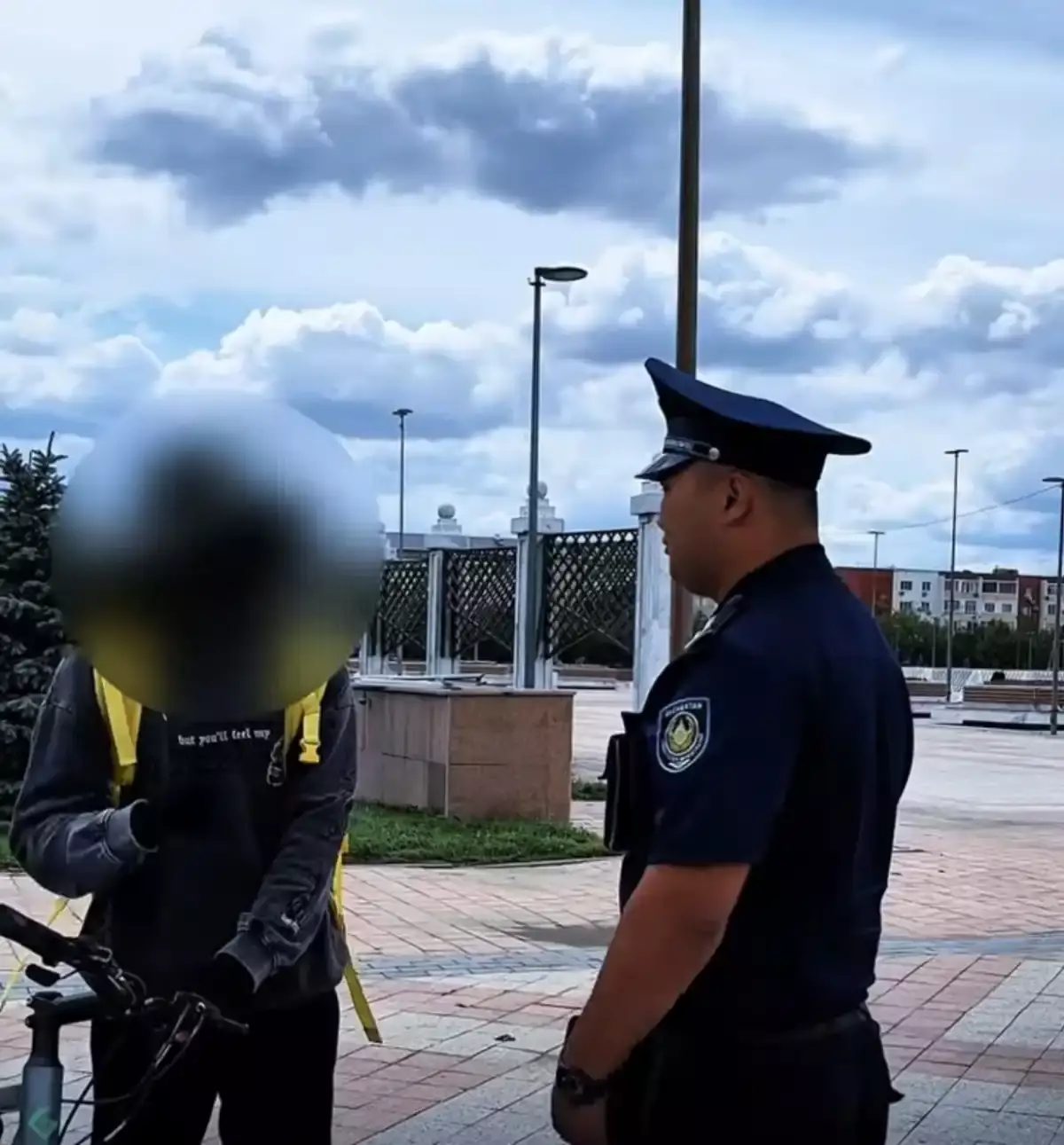 Атырауда бет-жүзді жабатын киім киген 150 адам жауапкершілікке тартылды
