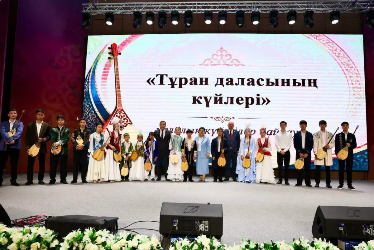 Түркістанда «Тұран даласының күйлері» атты күйшілер байқауы өтті