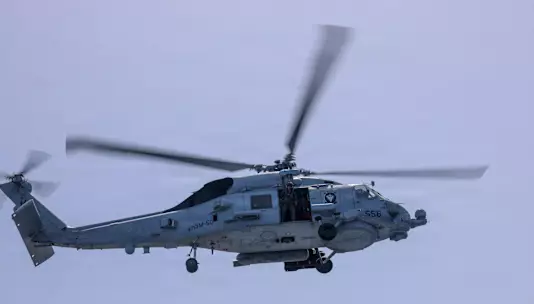 Вертолёт США потерпел крушение в Аравийском море, один член экипажа пропал без вести, сообщает ВМС.