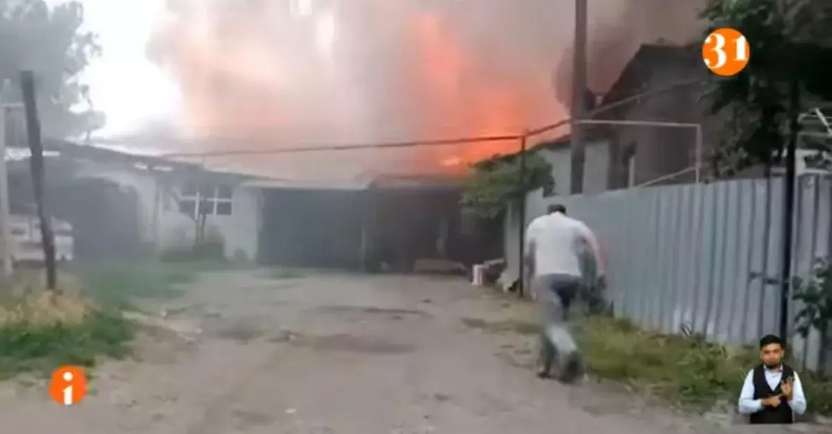 Алматы облысында бір сәтте сегіз үй өртенді: тұрғындар жанайқайын айтты