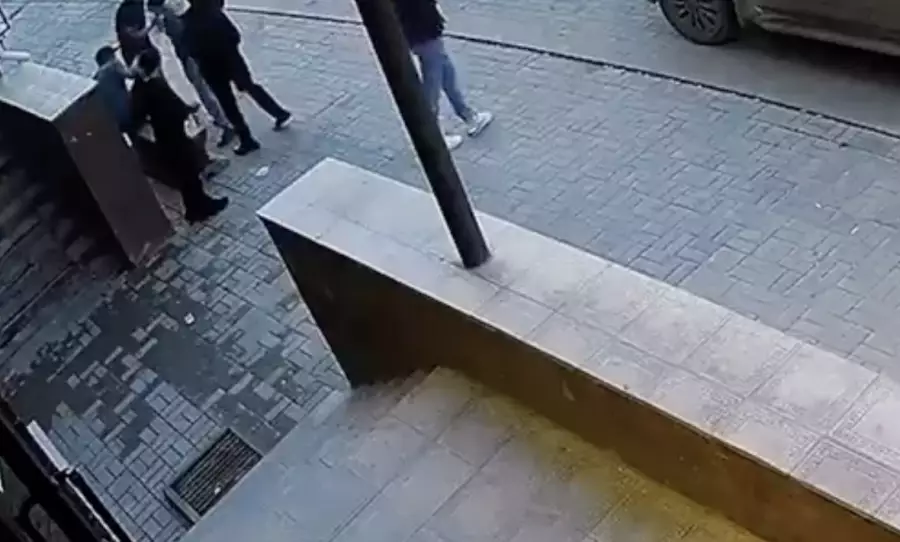 “Бірнеше сағат бойы ұрып-соқты: Ақтөбе тұрғыны бір топ адам өзін заңсыз ұстағанын айтты