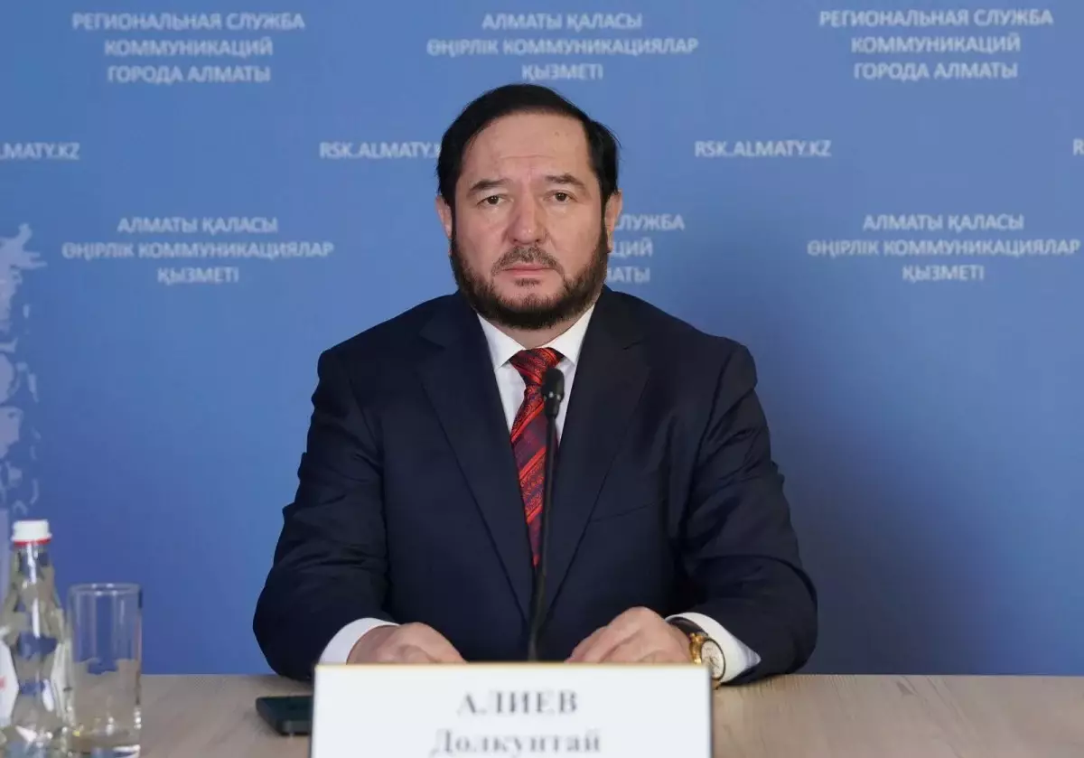 Қазақстан Конституциясындағы жаңашыл реформалар қоғам дамуының жаңа кезеңін айқындайды — Долкунтай Әлиев