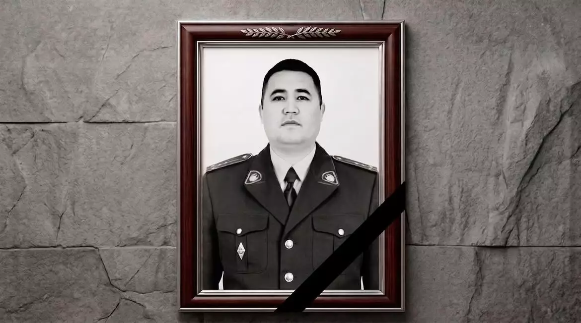 Сәденов қызметтік борышын өтеу кезінде қаза тапқан полицейдің отбасына көңіл айтты