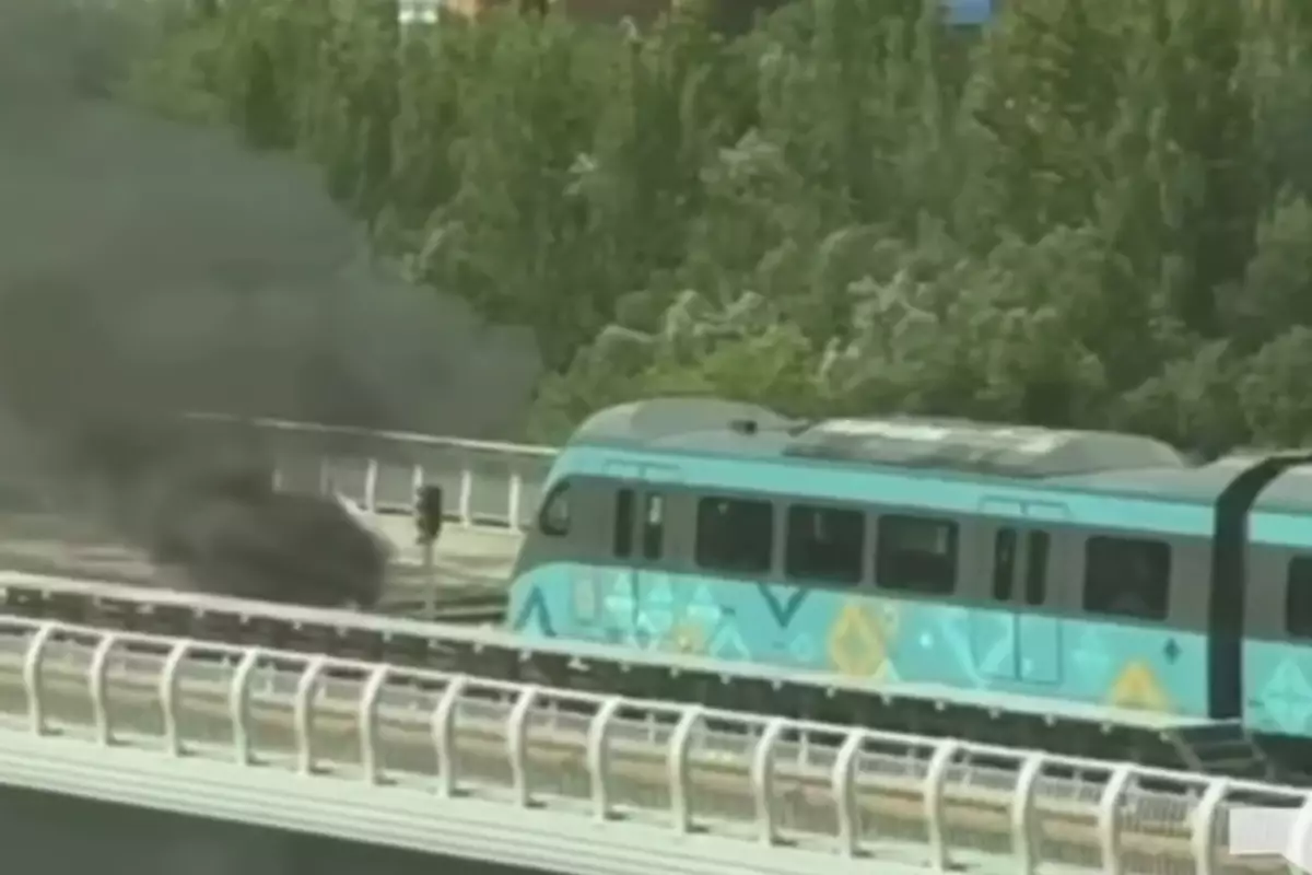 На линии LRT в Астане произошло возгорание