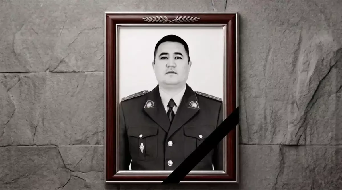 Появилось видео смертельного ДТП в Туркестане, где погиб полицейский