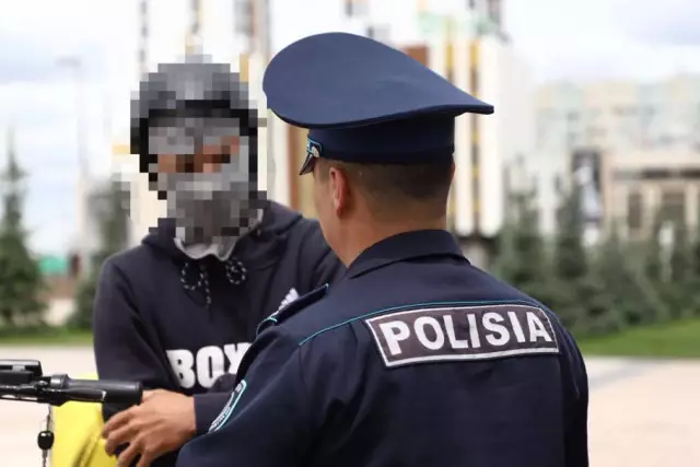 Атырауда бетін бүркемелеген 150 адамға айыппұл салынды