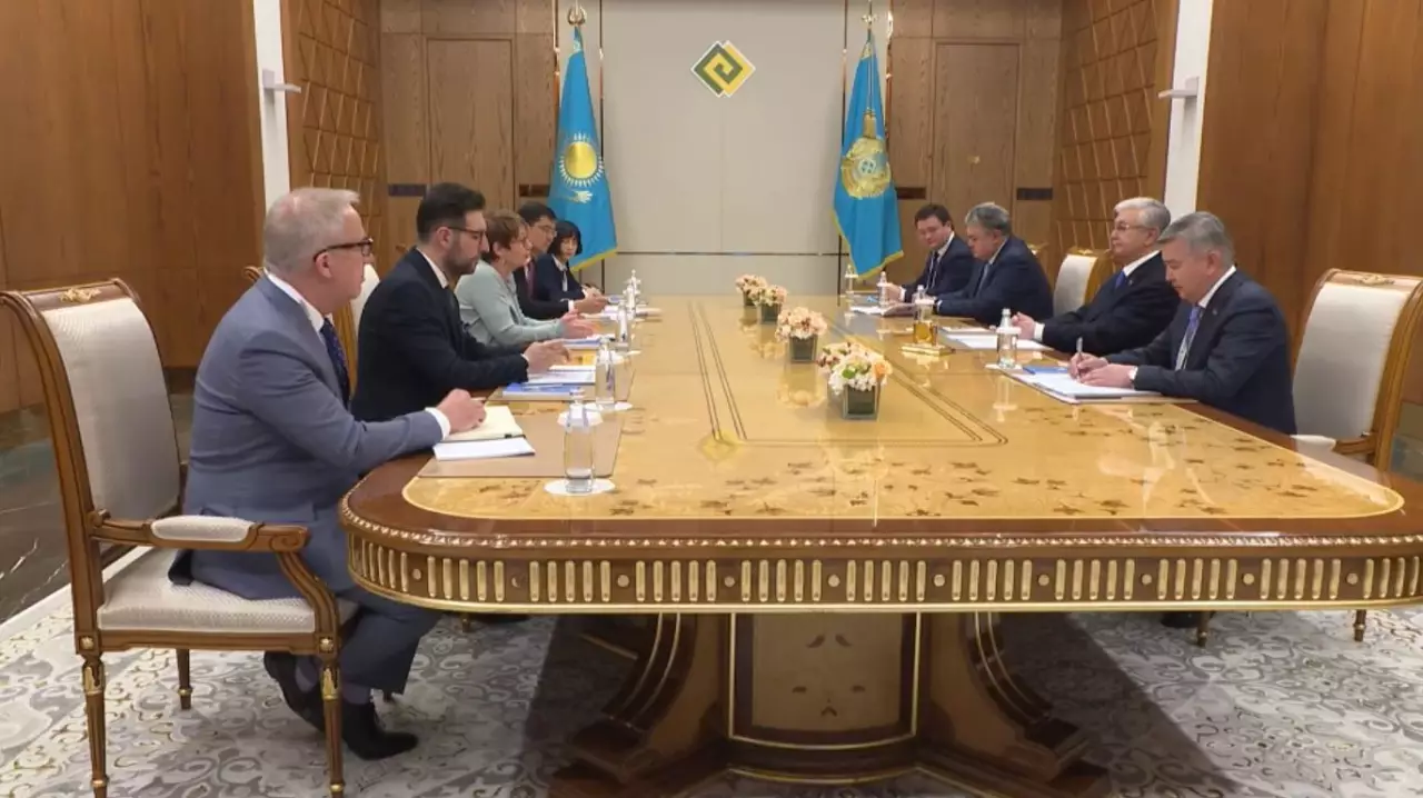 Глава государства встретился с президентом ЕБРР Одиль Рено-Бассо