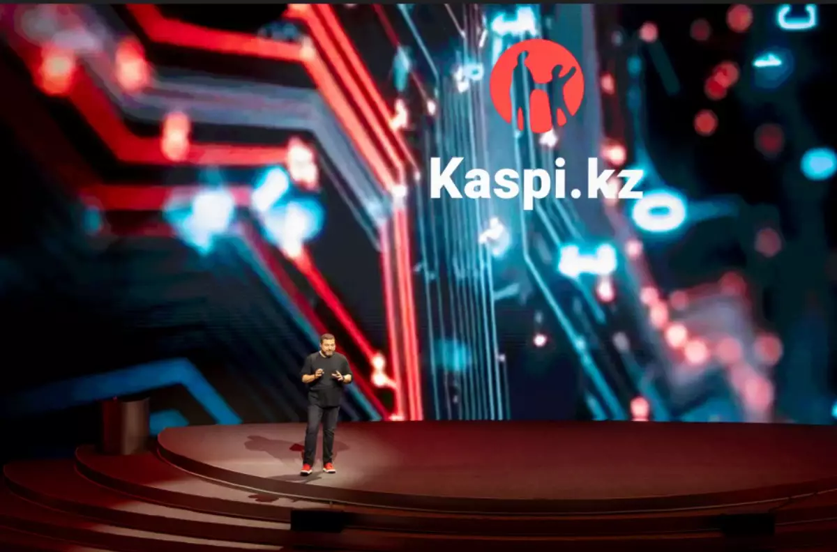 Қалыптан шығу уақыты: Михаил Ломтадзе Kaspi.kz-тің Kasper атты AI-көмекшісін таныстырды
