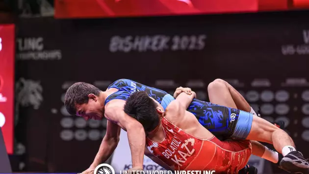 Қазақстан балуандары Азия чемпионатында тағы үш жүлде жеңіп алды