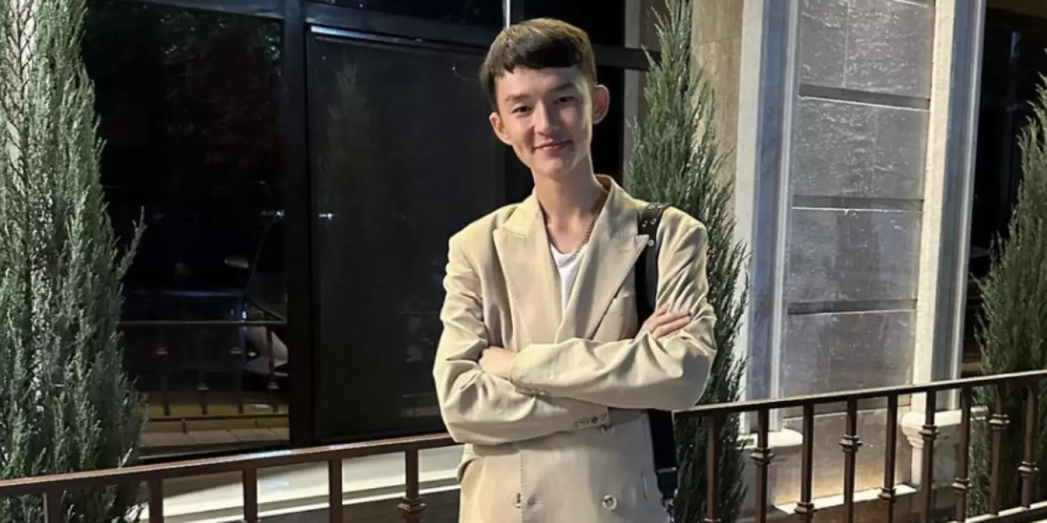 «Анамның жылулығын көрмедім»: танымал блогер жан сырын ақтарды