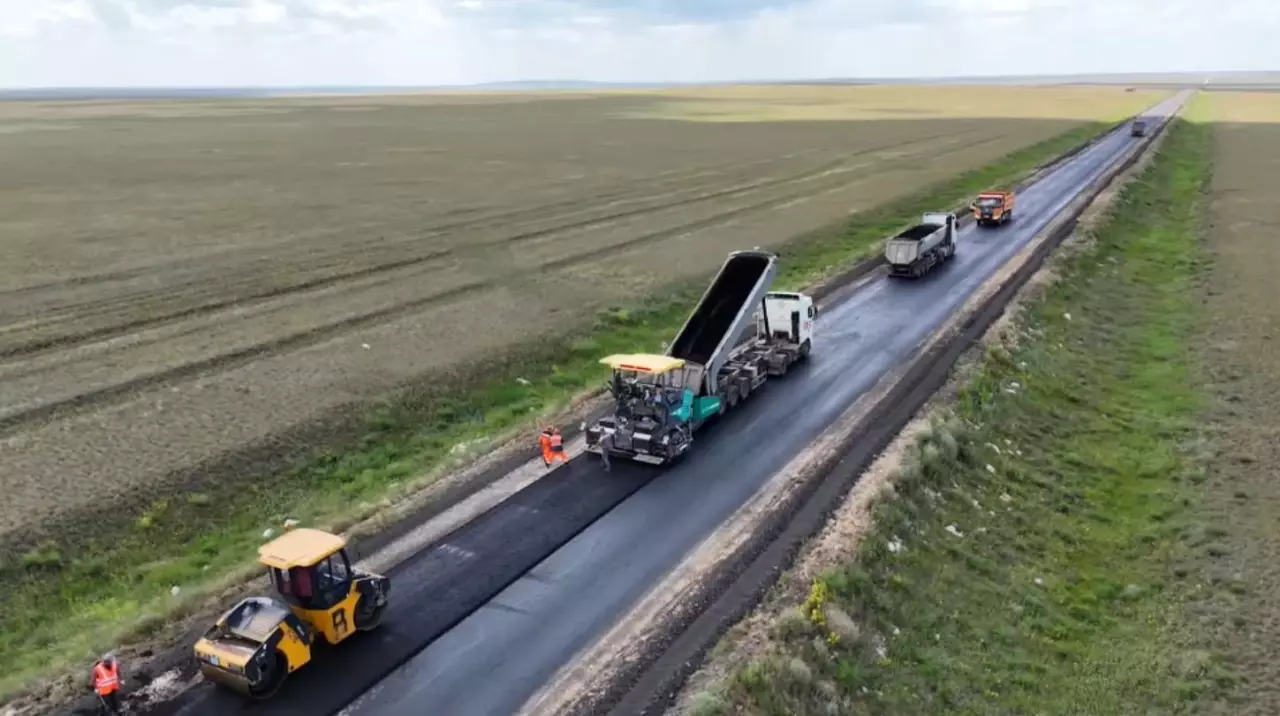 «Қарабұтақ-Қостанай» жолына жөндеу жұмыстары жүргізіліп жатыр