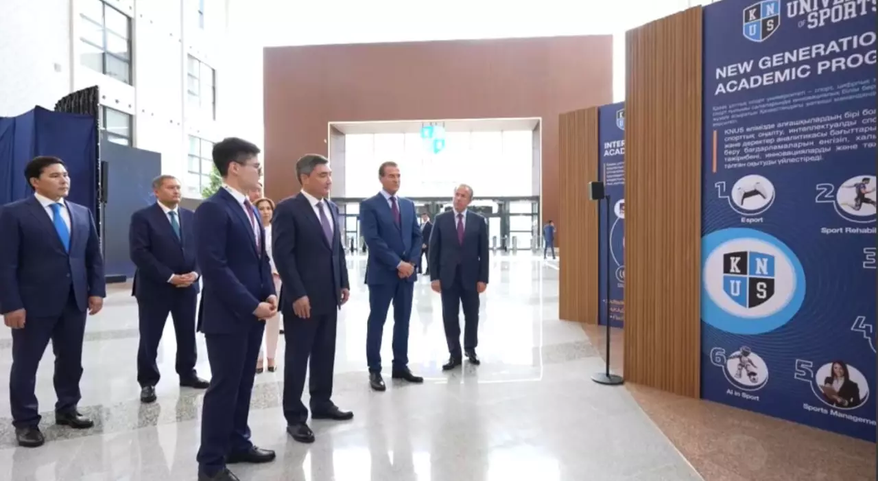 Премьер Бектенов Астанадағы жаңа спорт университетінің жұмысымен танысты