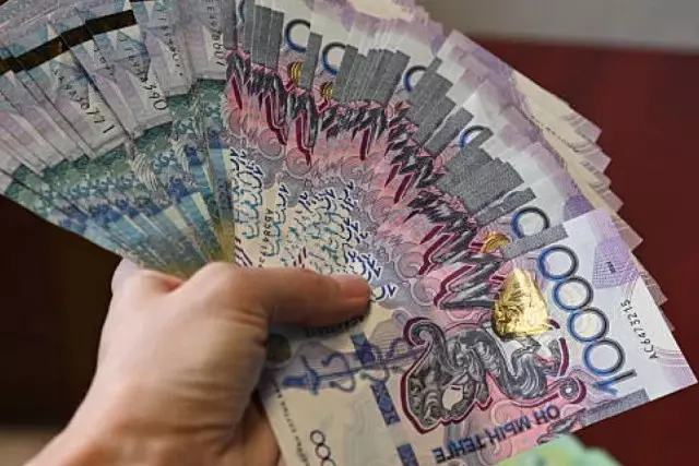 Бұрынғы депутат бюджет қаражатына құмар ойын ойнаған