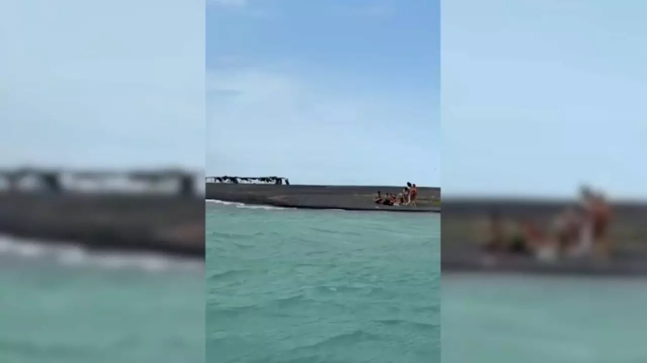 Семью из девяти человек эвакуировали на Алаколе