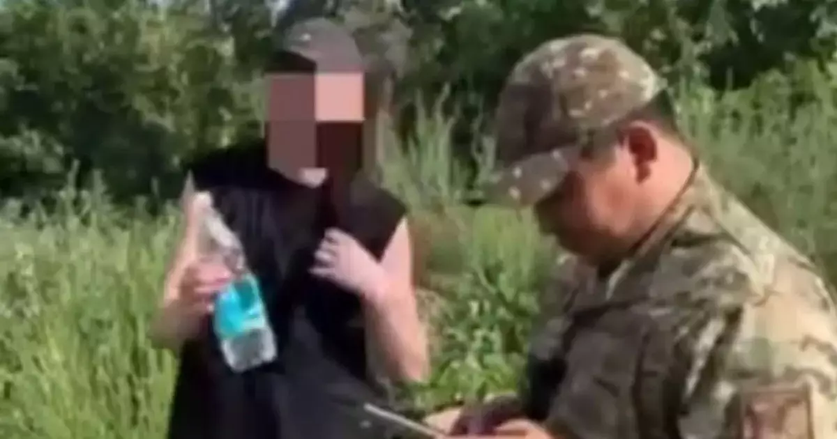  Астанада масаң күйдегі екі ер адам Есіл өзенін жүзіп өтпек болды 