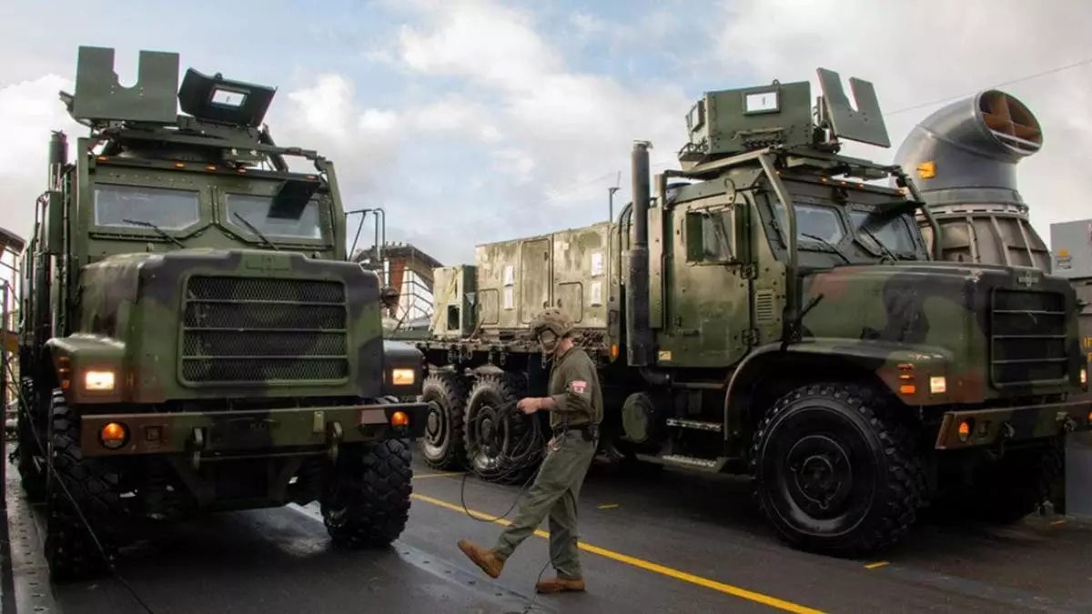 Американские военные развернули грузовики MTVR и доставили гуманитарную помощь в Венесуэлу после разрушительных землетрясений.