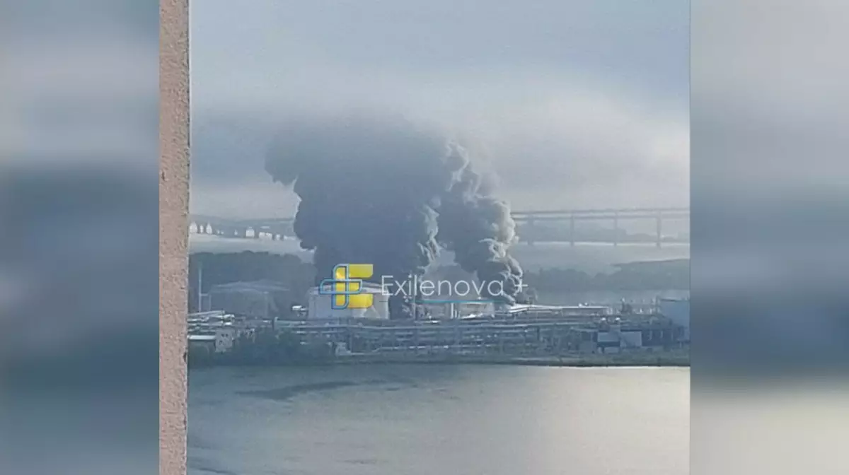 Беспилотники атаковали нефтяной порт Санкт-Петербурга - СМИ