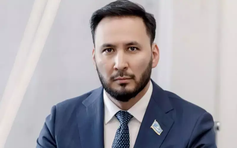 Айдарбек Қожаназаров Respublika партиясын 2029 жылға дейін басқарады