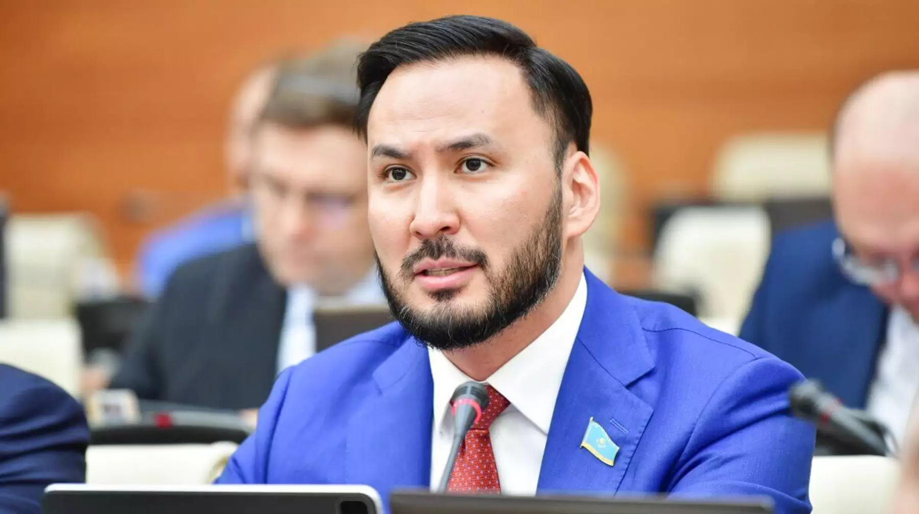 Айдарбек Қожаназаров Respublica партиясының төрағасы болып қайта сайланды