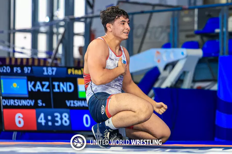 Екі қазақстандық күрестен U20 Азия чемпионатының финалына шықты