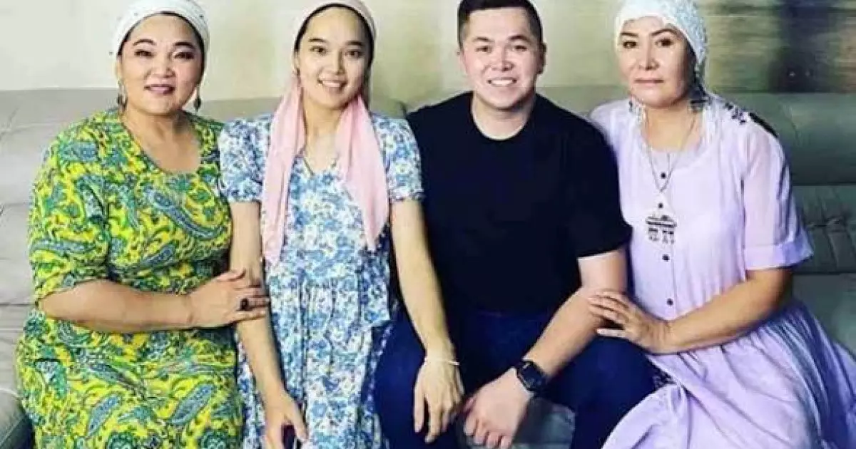  «Бір әйелді бақытты қыла алмайтын...»: Жанар Айжанова экс-күйеу баласы туралы 