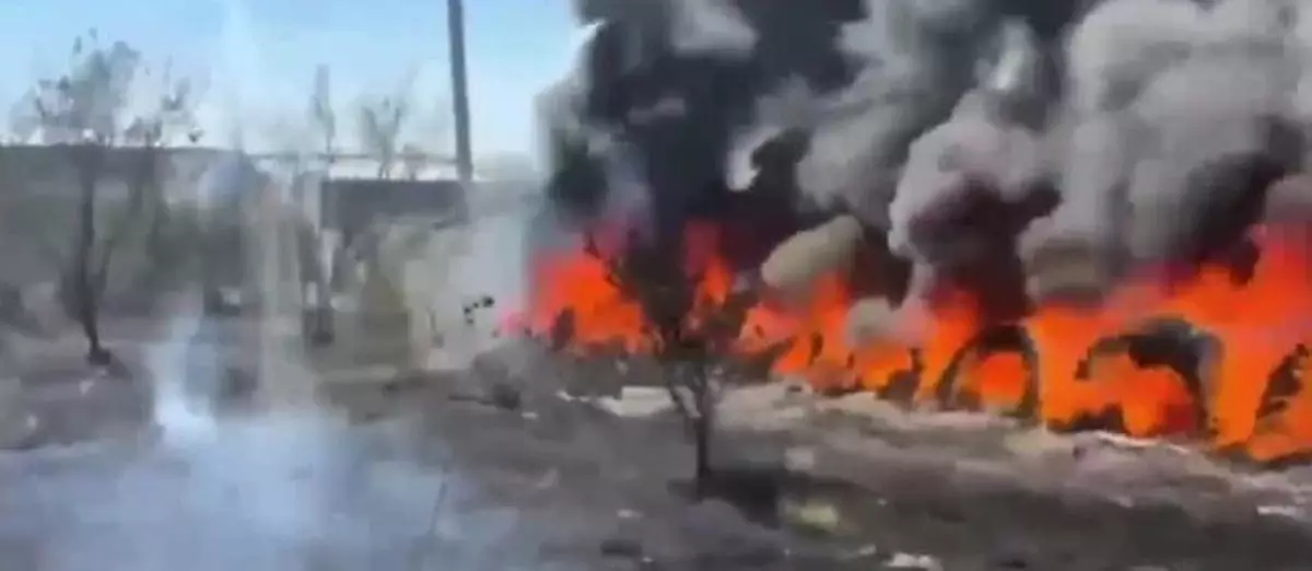 Крупный пожар разгорелся в Шымкенте