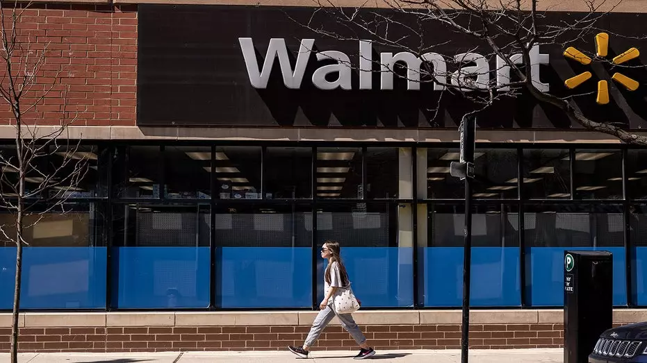 Walmart и Sam's Club снизили цены на тысячи товаров, и Трамп заявил, что это произошло по его просьбе.