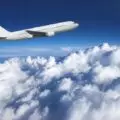 В Казахстане планируют запустить спутниковый интернет на борту самолета
