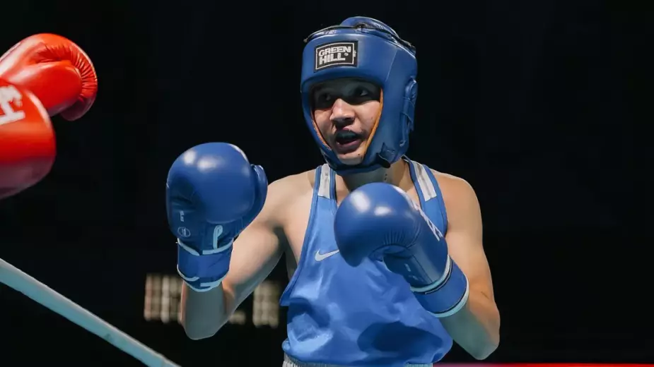 Казахстанец нокаутировал соперника на чемпионате Азии по боксу