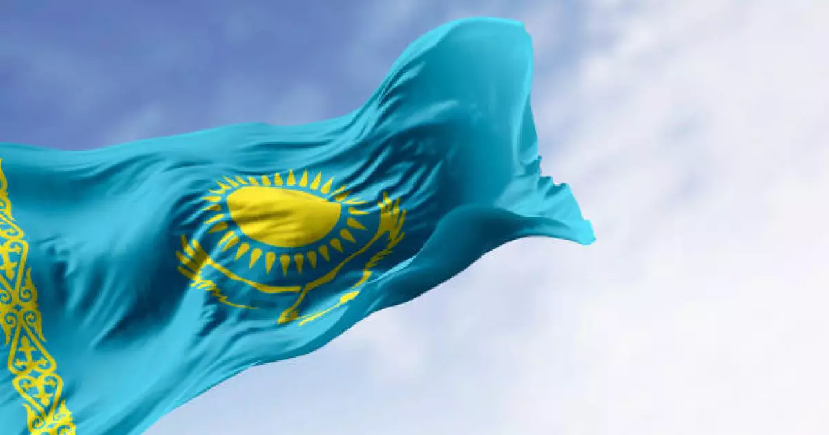   Енді елімізде Мемлекеттік Туды балконға ілуге рұқсат берілді   