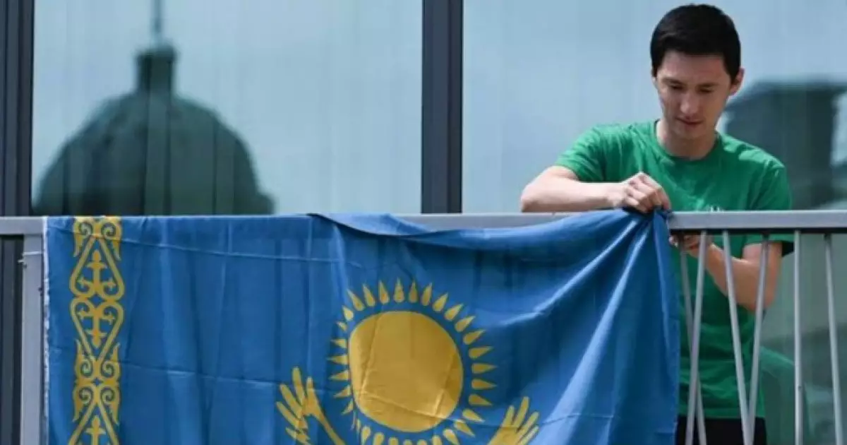  Үкімет Мемлекеттік туға қатысты жаңа ереже қабылдады 