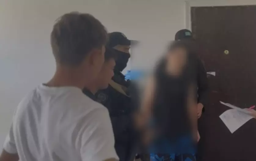 Жетісу облысында кәмелетке толмаған қыздың интим сипаттағы суреттерін таратқан адам ұсталды