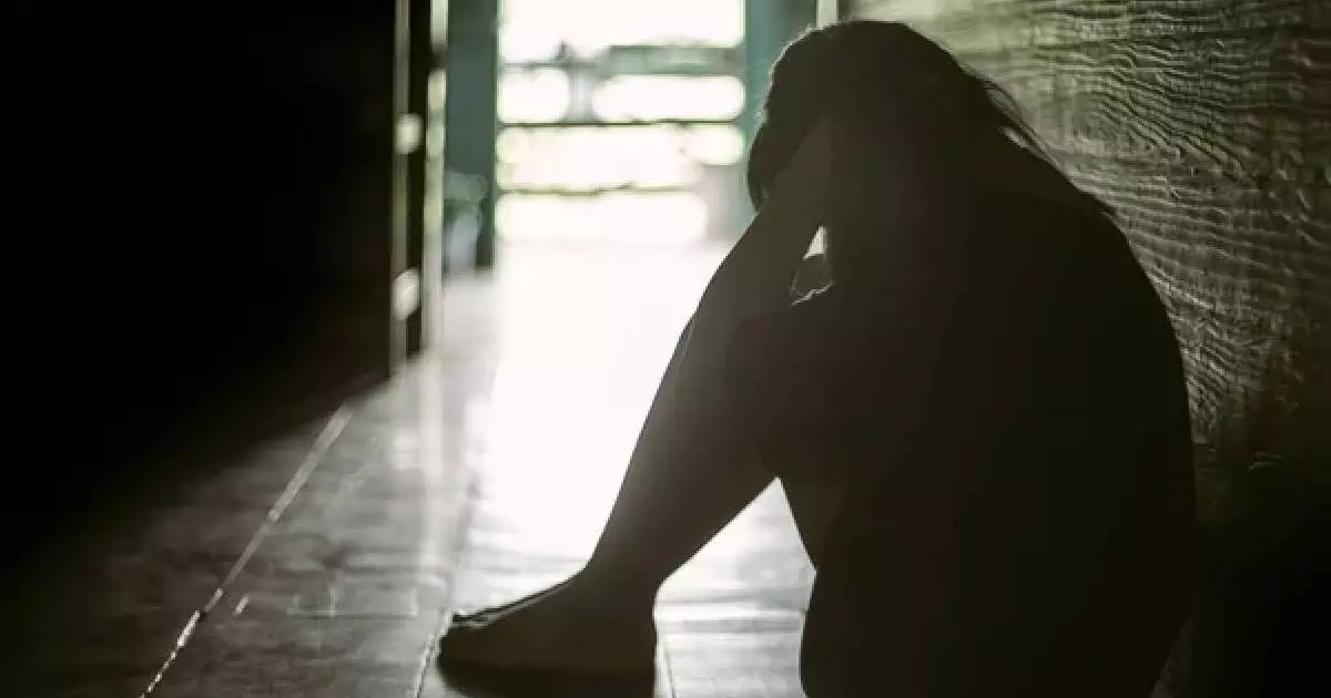  Мать 25 лет держала дочь взаперти, чтобы не выдавать замуж: ужасающая история 