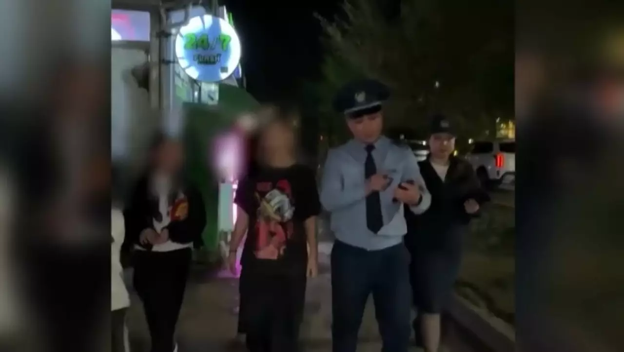 Почти 2,5 тысячи подростков доставили в полицию за три дня