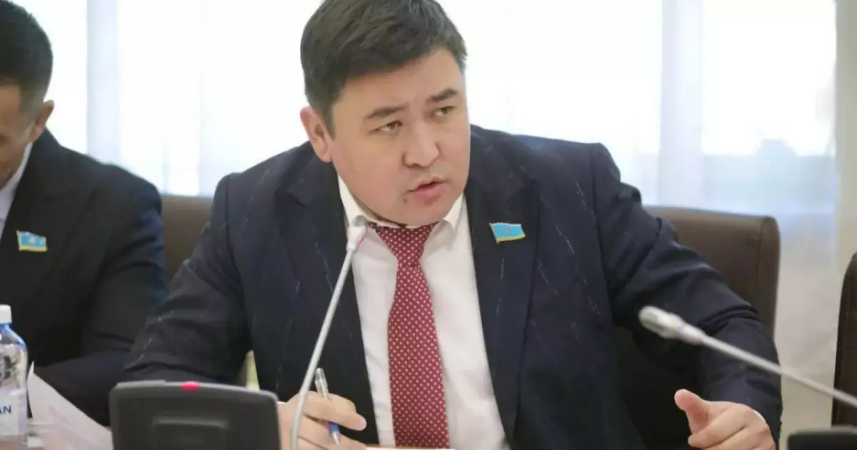  Нартай Сәрсенғалиев: Конституциялық сот саяси мәселенің бәрін ашық түсіндірді   