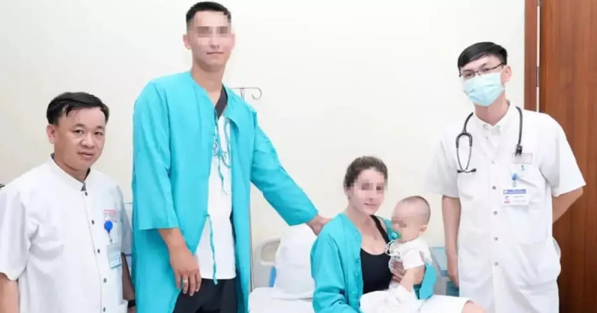  Вьетнамда түйреуіш жұтып қойған қазақстандық сәби ажалдан аман қалды 