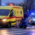 Автомобиль скорой помощи сбил пенсионерку на пешеходном переходе в Павлодаре