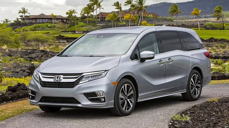 Honda отзывает более 325 тысяч автомобилей из-за потенциального риска аварии.