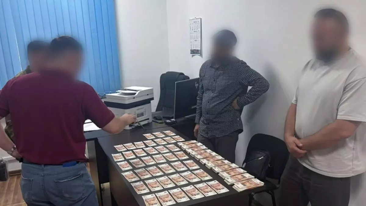 636 млн тенге наличными пытались вывезти из Казахстана за неделю