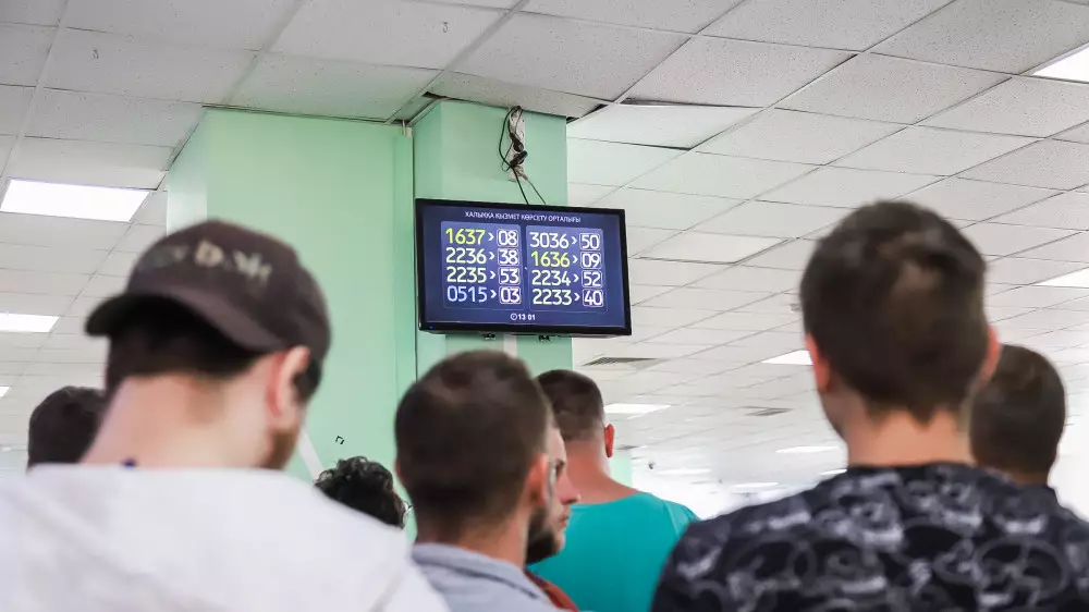 Қазақстан көші-қон саясатын қатаңдатты. Бұл кімдерге қатысты және неге?
