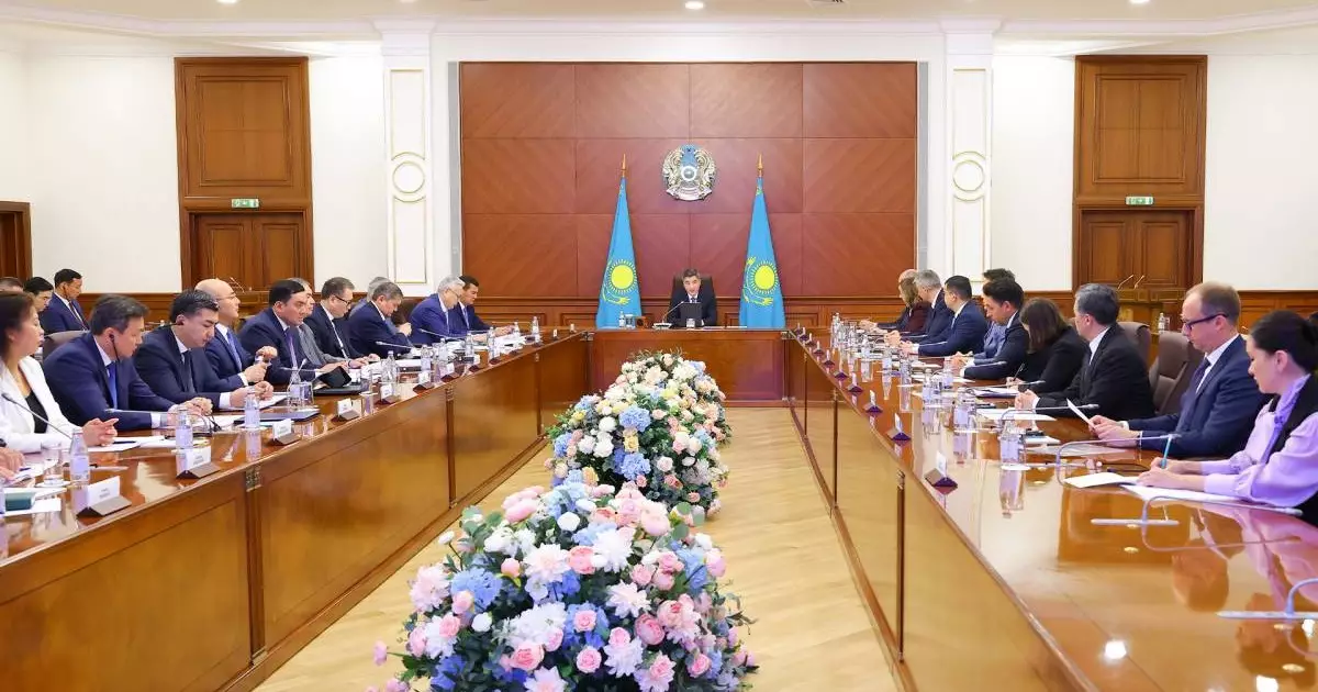  Олжас Бектенов Инвестициялық ахуалды жақсарту жөніндегі кеңестің отырысын өткізді 