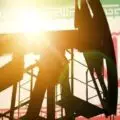 Цены на нефть вновь подскочили из-за ситуации в Ормузском проливе